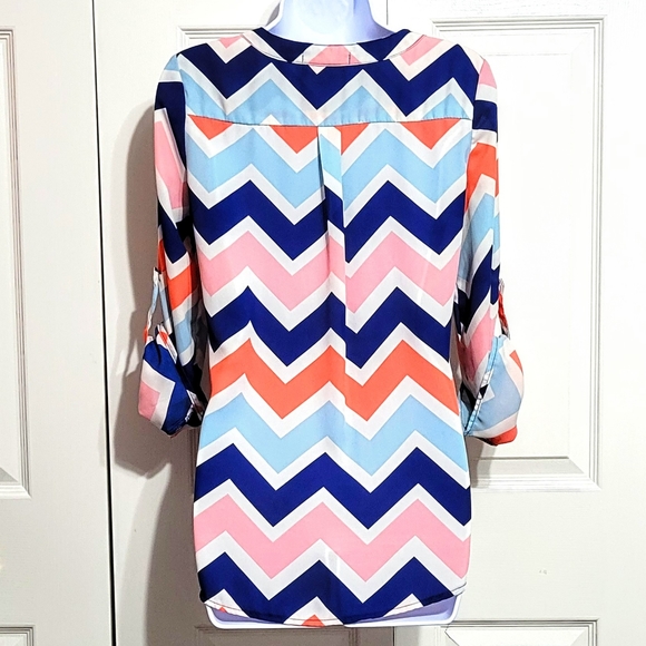 Wishful Park 3/4 Sleeve Blouse Top Shirt Colorful Chevron - Picture 4 of 5